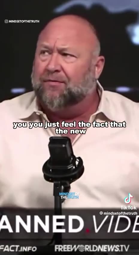 Alex Jones: Trump is in a lot of trouble