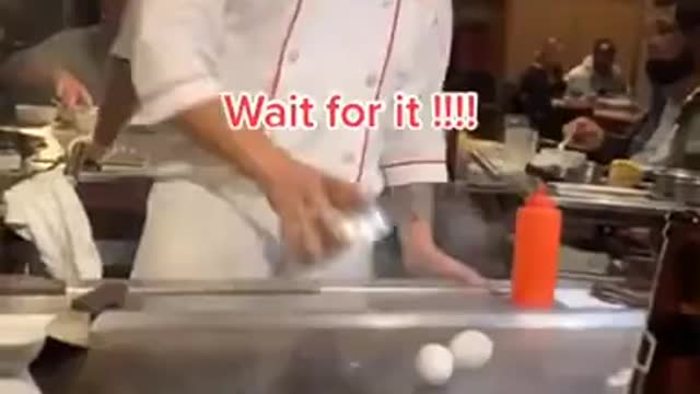 Benihana Chef Does Some Cool Tricks With Eggs!