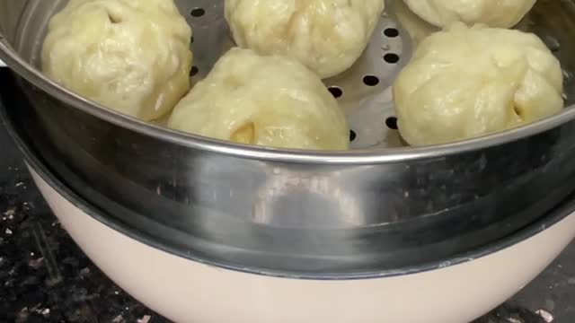steamed stuffed bun