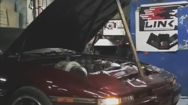 Different situations when the car starts in trouble.