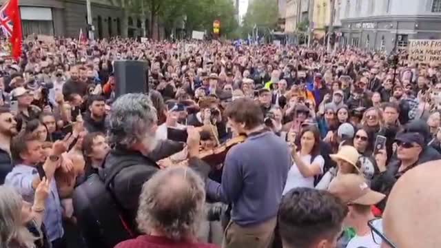 Melbourn Protest: AUSTRALIA'S NATIONAL ANTHEM -VIOLIN