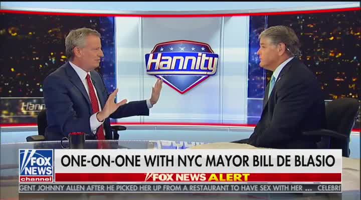 Hannity confronts de Blasio on gun rights