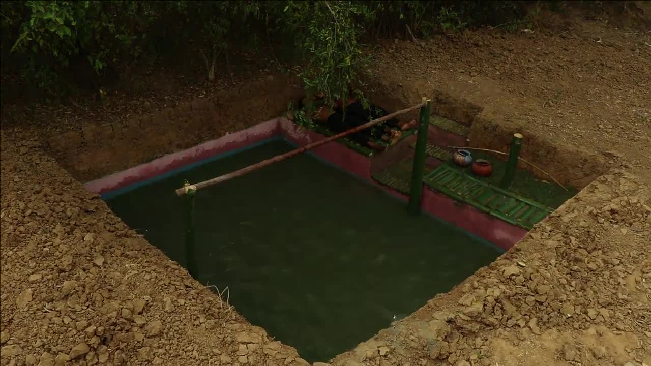 Build swimming pool Beautiful model guitar