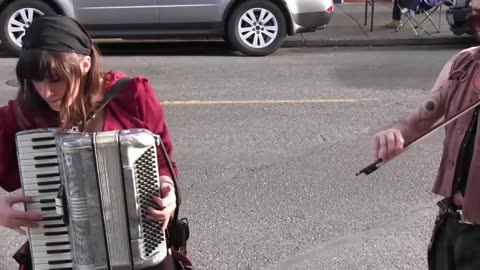 Buskers at Last Thursday, NE Portland, OR - 4/25/2013