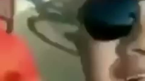 FUNNY VIDEOS TO LAUGH