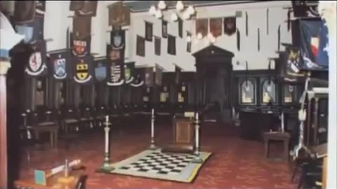 the arrival part 25 the floor and gods/La Llegada 25 El Piso Cuadriculado y Dioses
