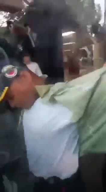 VENEZUELA COPS CHOOSE THE PEOPLE