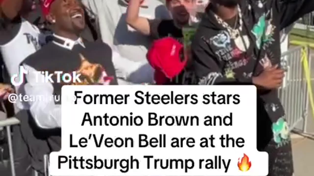 Antonio Brown and LeVeon Bell have arrived at the Trump rally