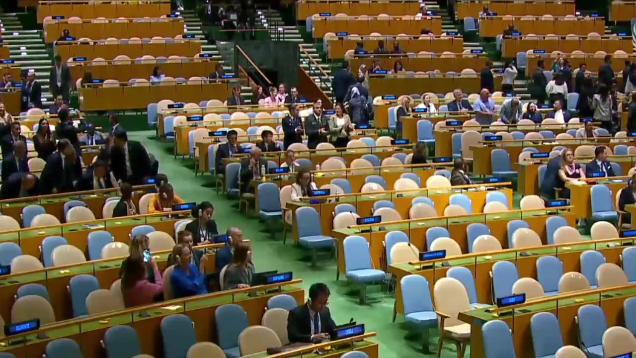 Half The Room Leaves Whenever Netanyahu Speaks 🤣