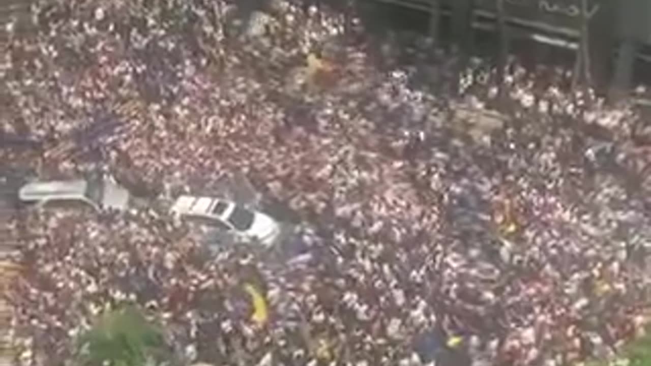 Thousands of Venezuelans come out to support the citizens' assembly chaired by María Corina Machado