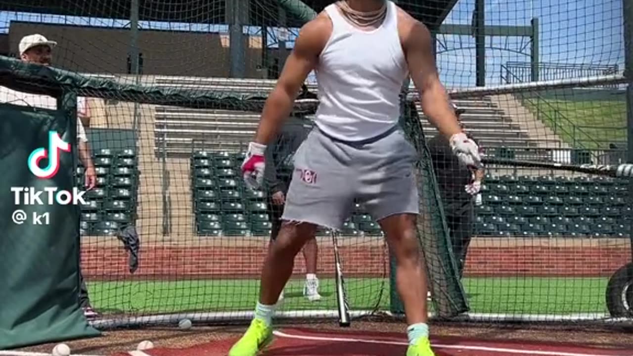 Kyler Murray plays baseball again ⚾