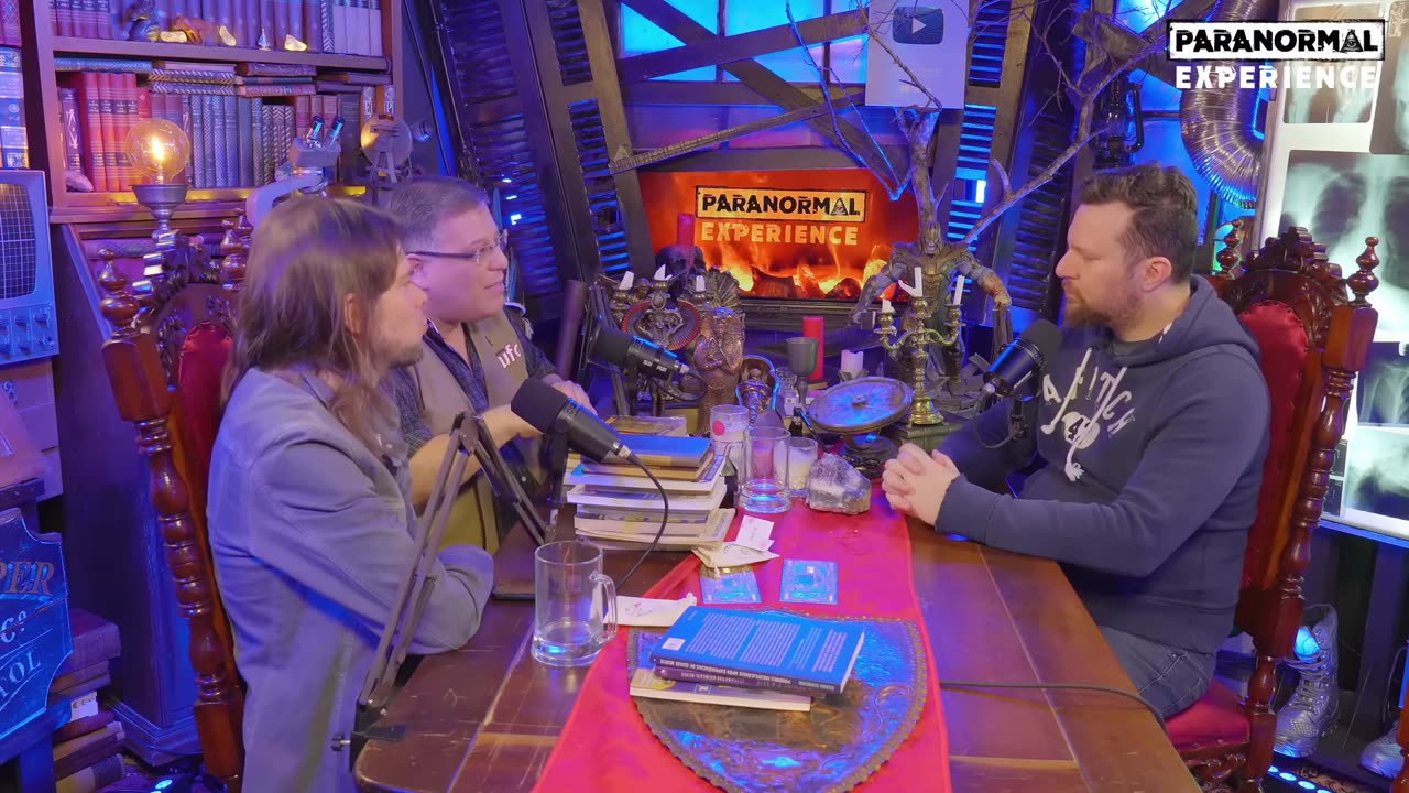 COMO OVNIs SE ESCONDEM DO GRANDE PÚBLICO