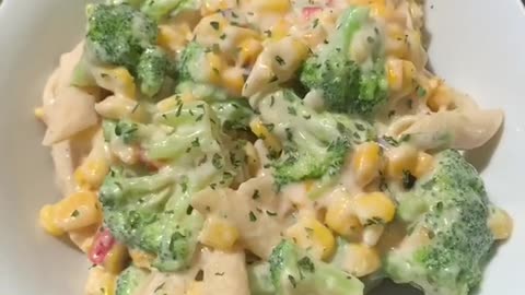 Veggie pasta meal prep idea! 232 calories & 7g protein per serving!