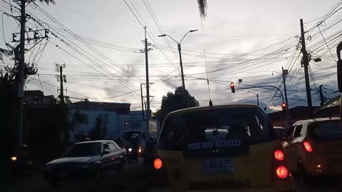 Avenida Sur Pereira. Colombia. Rumbo: Alkosto.