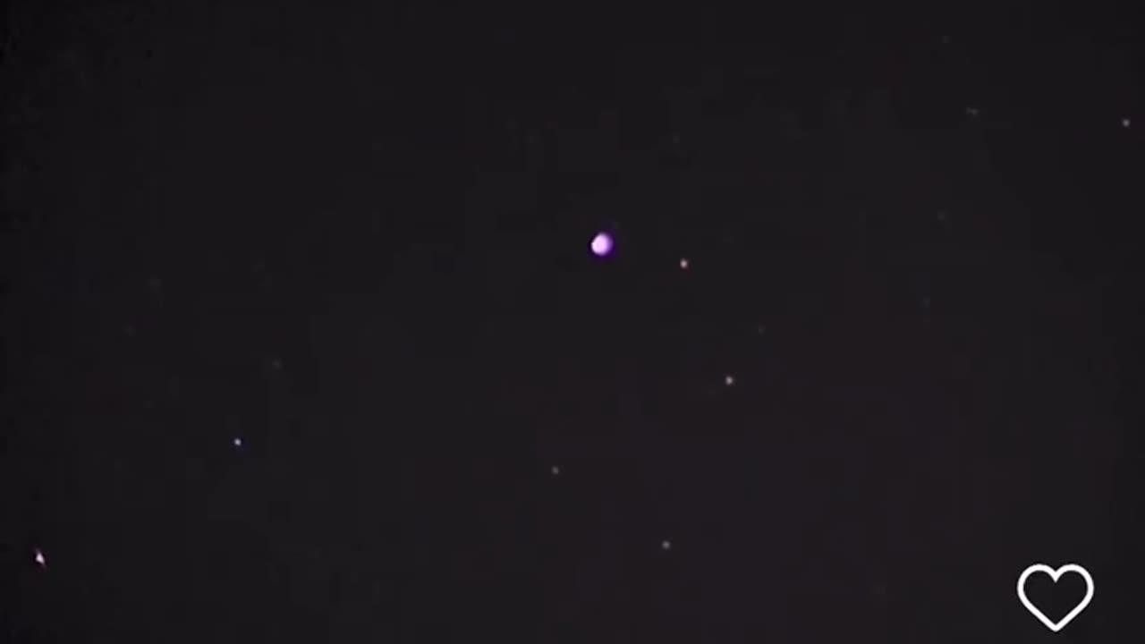 Triangle of Orbs filmed by Chris Bledsoe on Easter Sunday