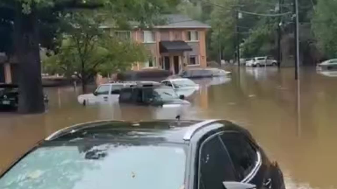 Heavy flooding due to extreme rainfall in Buckhead of Atlanta in the Georgia, US 🇺🇲 (27.09.2024)