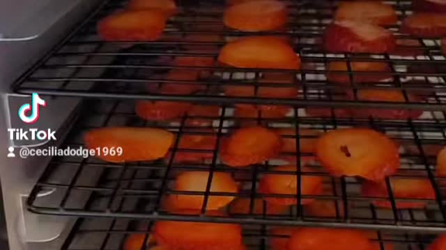 Dehydrated strawberries