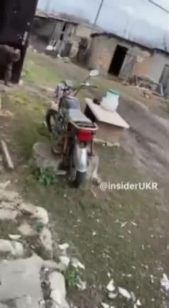 DONBASS, #UKRAINE, NHIỀU BINH SĨ NGA BỎ VŨ KHÍ VÀ ĐẦU HÀNG BÒ RA KHỎI NHÀ