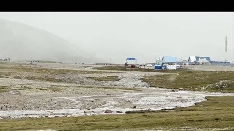 Epic Journey from Pakistan to China by Bus | Khunjerab Adventure 🌏🚌