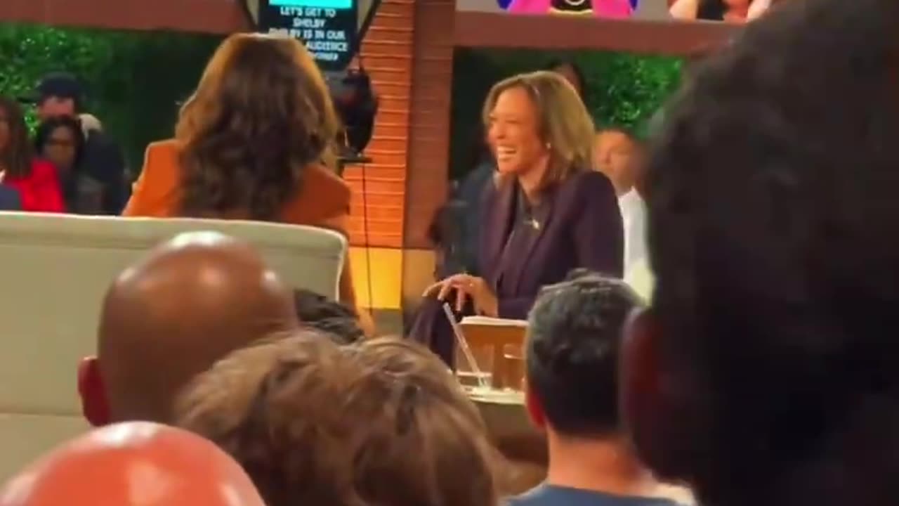 Hidden teleprompter spotted at Oprah's "town hall" with Kamala Harris Everything they do is staged