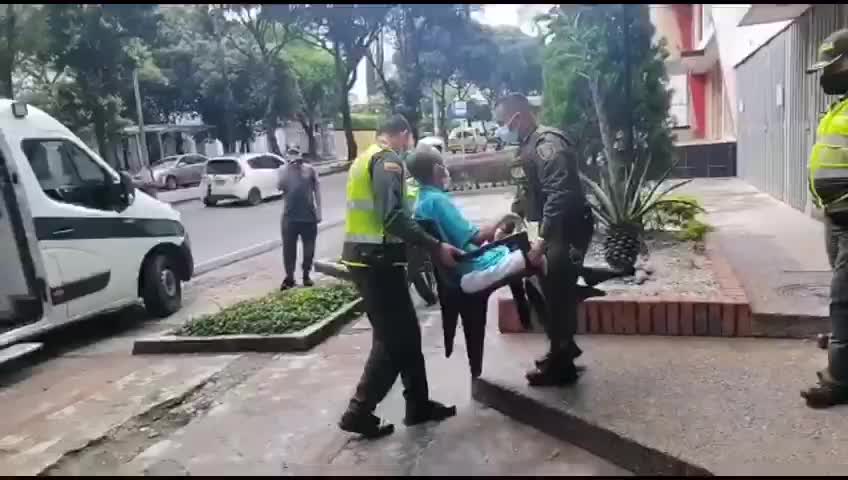 Rescatan a adulto mayor maltratado en Bucaramanga