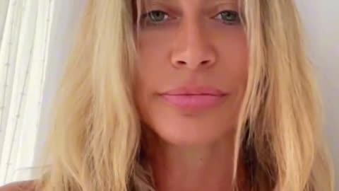 Se un uomo s'identifica come insetticida , può sterminare i transgender ?