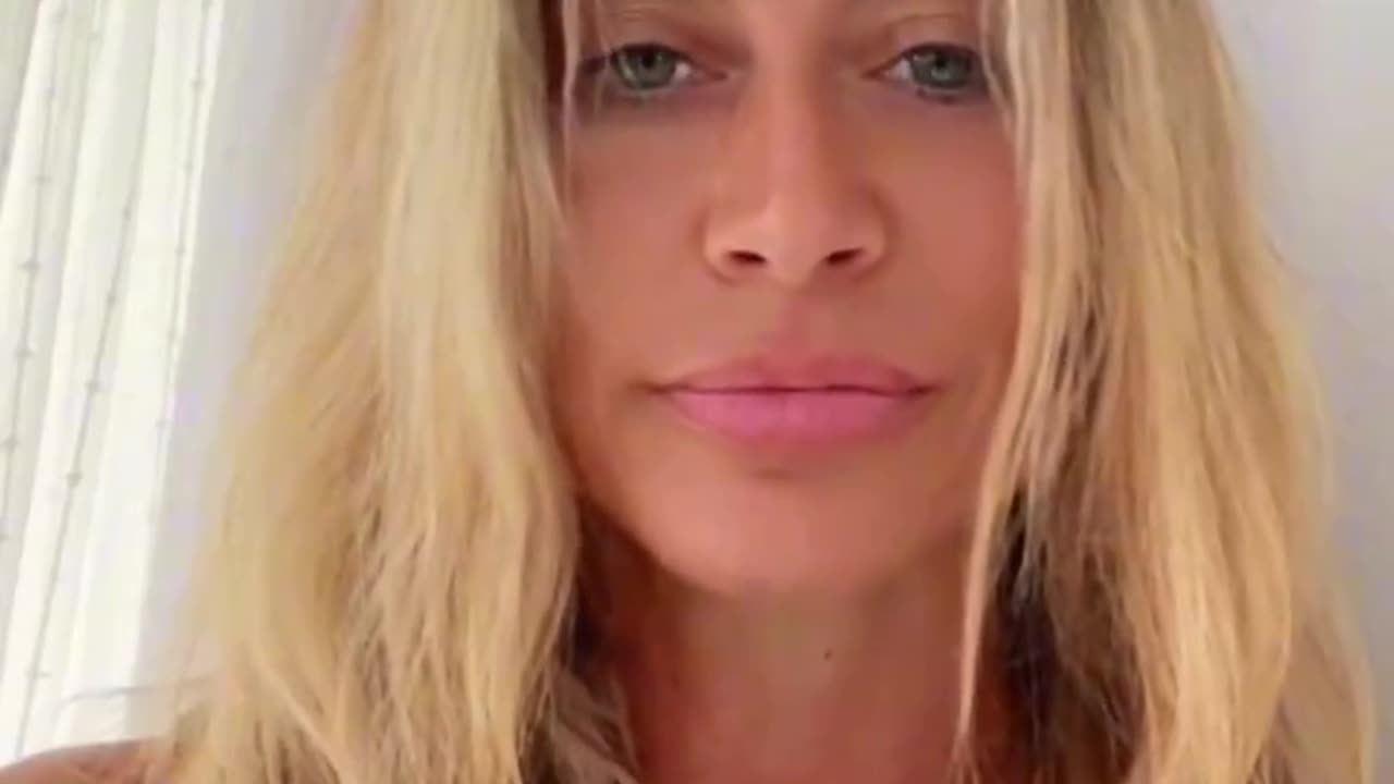 Se un uomo s'identifica come insetticida , può sterminare i transgender ?