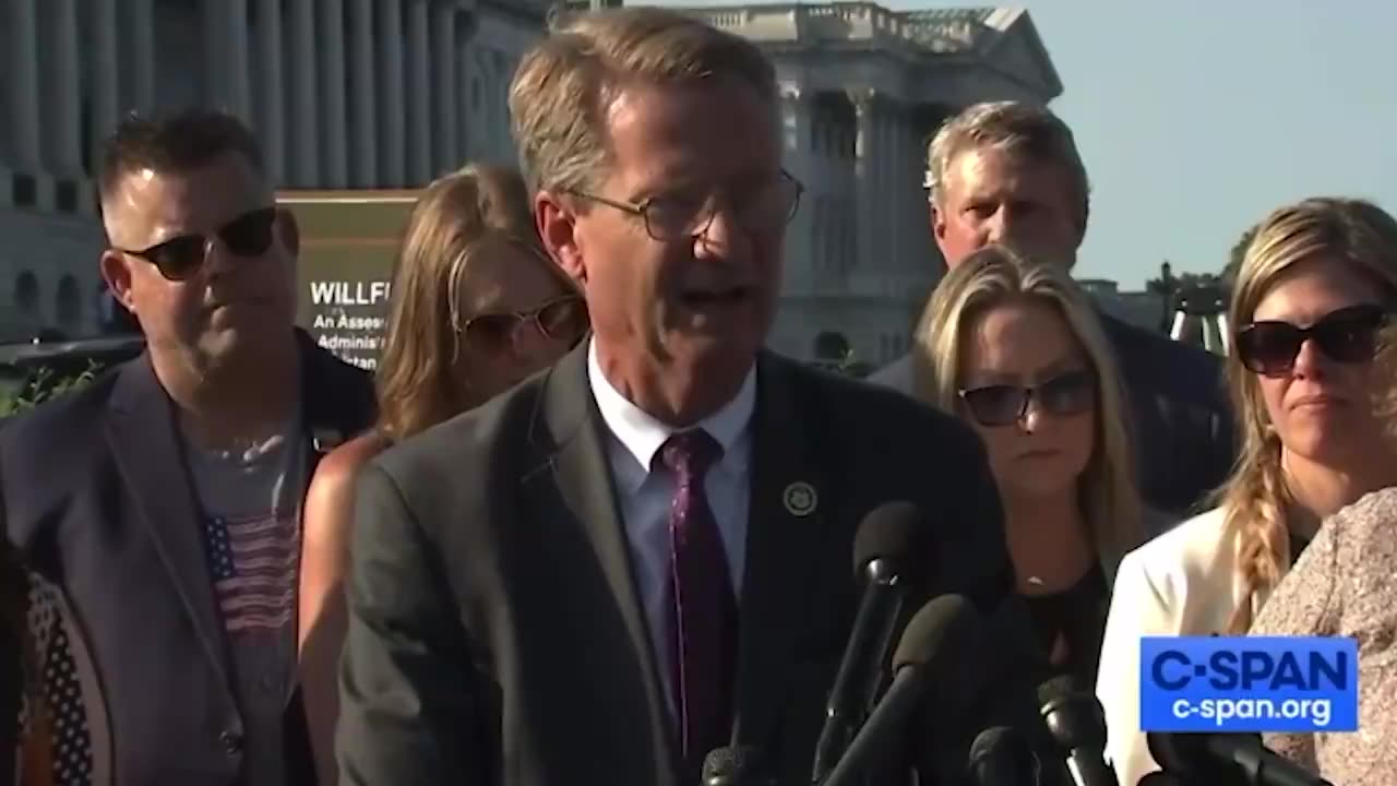 Rep. Burchett makes remarks at press conference for Gold Star Families