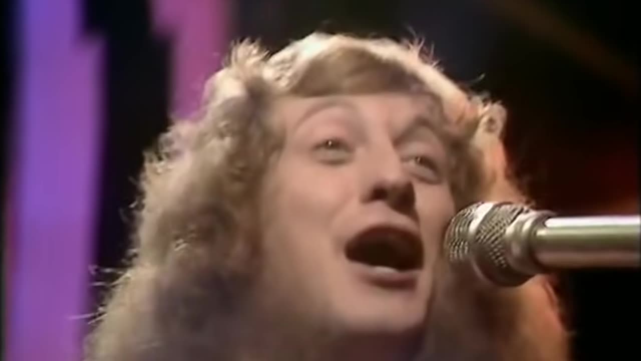 Slade - Merry Christmas Everybody ((TOTP 1973))