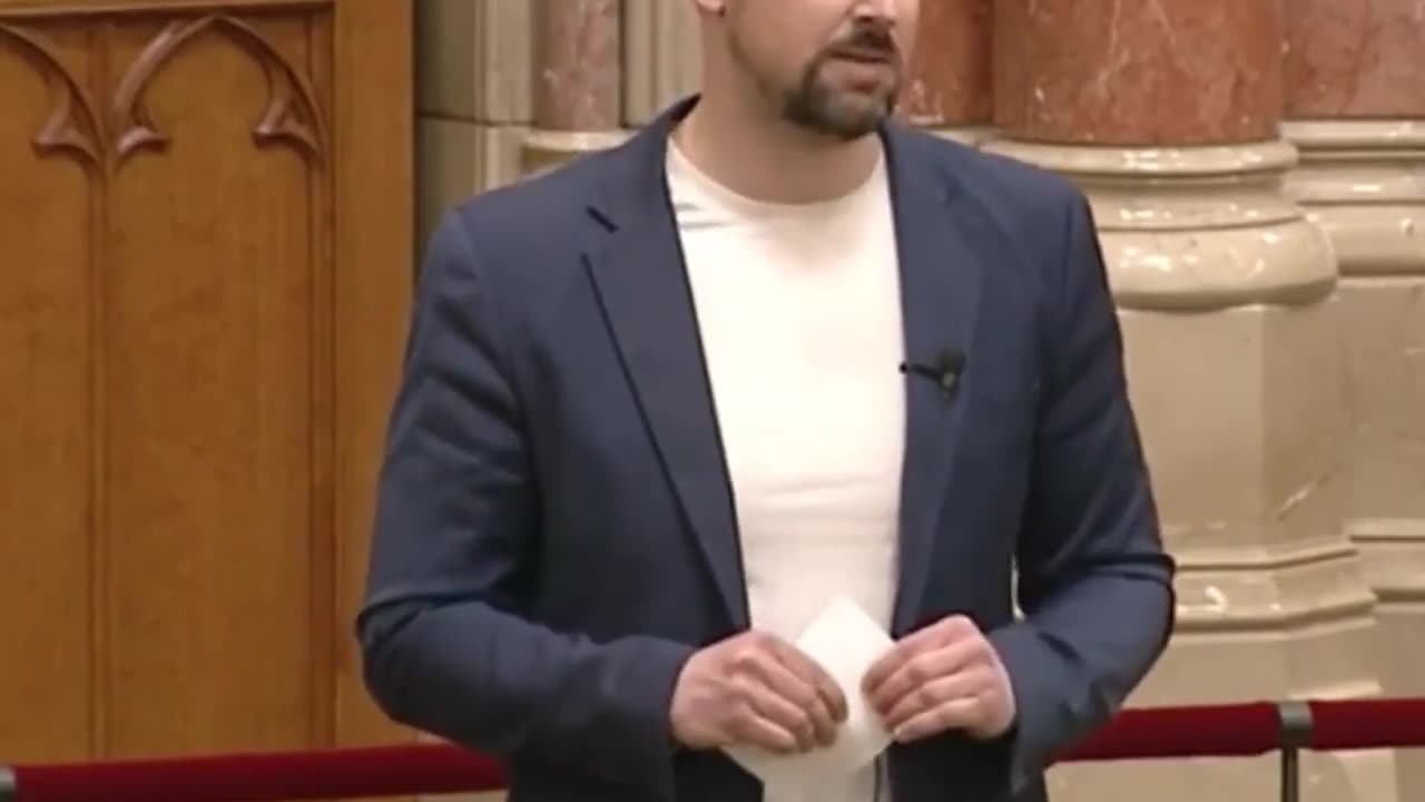 Fizetésemelés helyett minimálbért a politikusoknak!