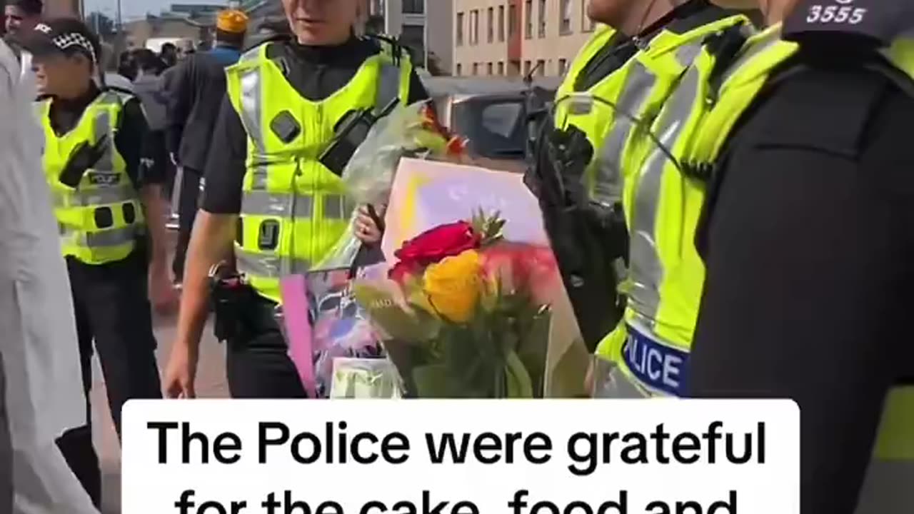 Should the police be accepting gifts ?