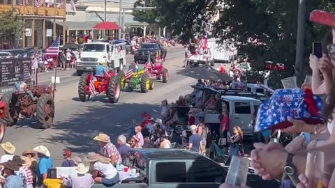 Welcome to small town USA on the 4th of July! Fredericksburg TX parade