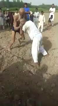 Two old man fighting WWF _360p