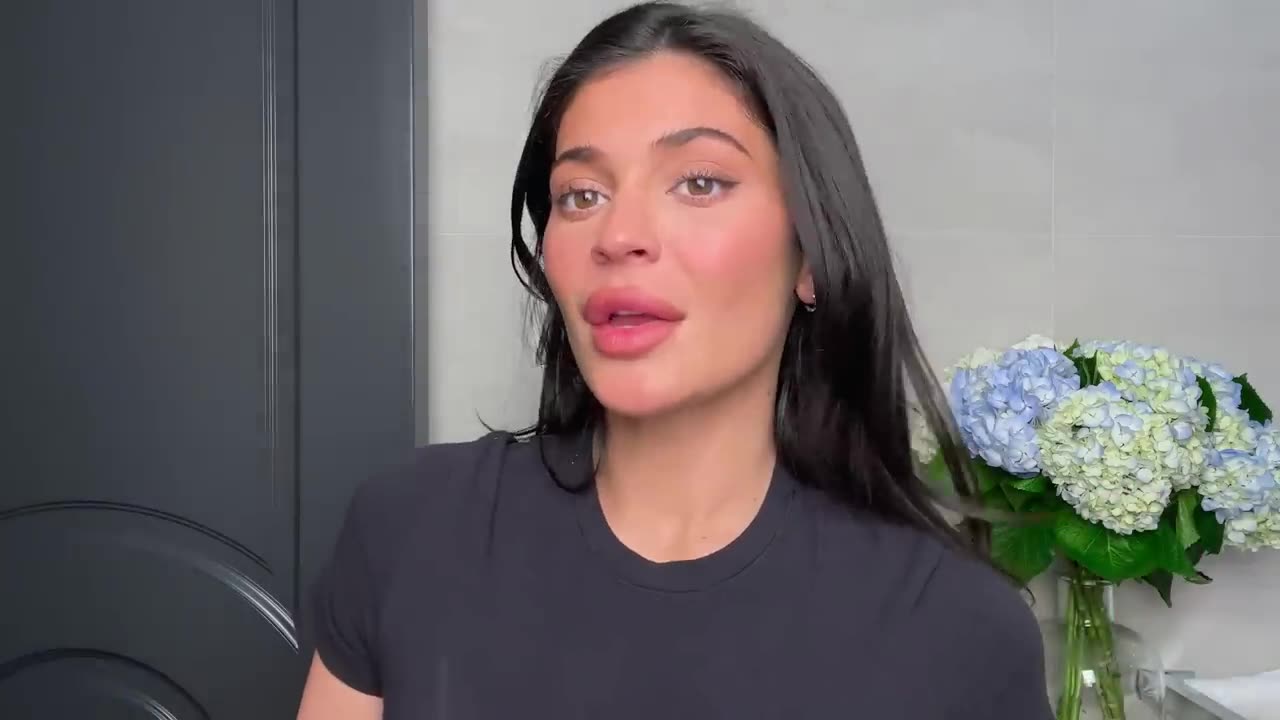 Kylie Jenner's Daily Beauty Routine | Beautiful Lady on Earth