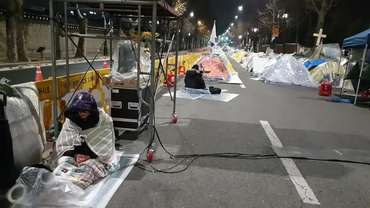 20191210_V3_S01(l2aHzfpq37g)이게 바로 새벽 두시의 청와대 진풍경입니다