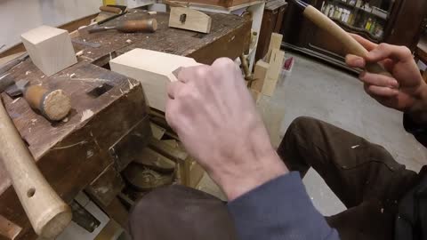 A single "blackout" mechanism that changes the lighting situation