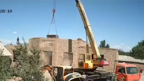 In Kazakhstan, the roof of a newly built house collapses along with people