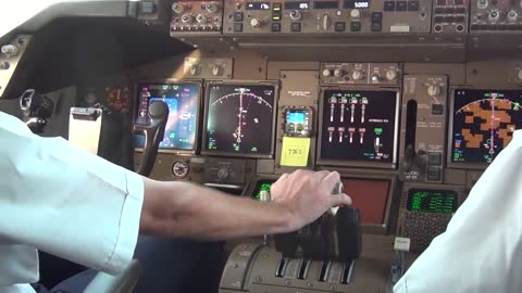 Boeing 747 cockpit view - take off from Miami International 2019