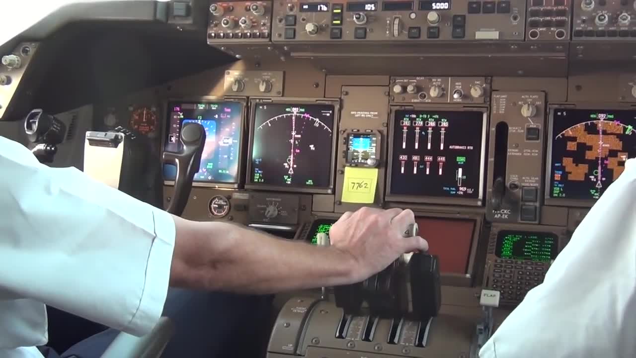 Boeing 747 cockpit view - take off from Miami International 2019