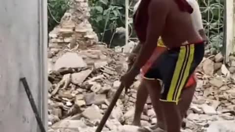 DEMOLITION METHOD OF BRAZIL