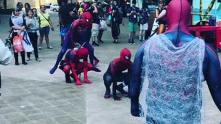 Spider-Man Group Plays Leap frog