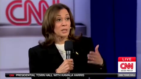Kamala: "I never intended, nor will I allow, America to have an insecure border" 🛑🇺🇸