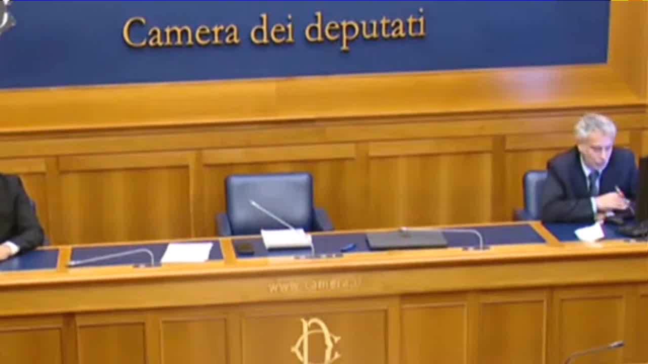 Frajese porta i dati alla camera
