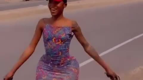 Take a good look at her and see her fat Azz..😗