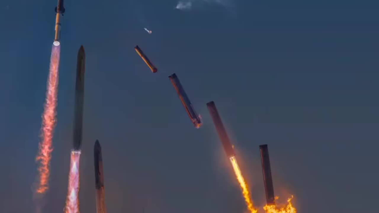 Andrew McCarthy rented a $17k lens to photograph the recent starship launch in detail.