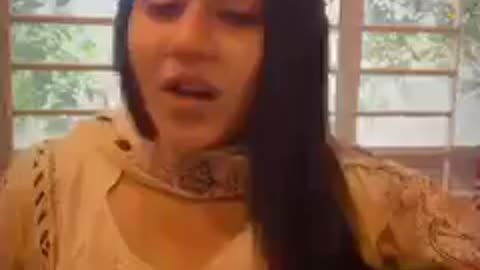 Bengali Girl singing a Trending song