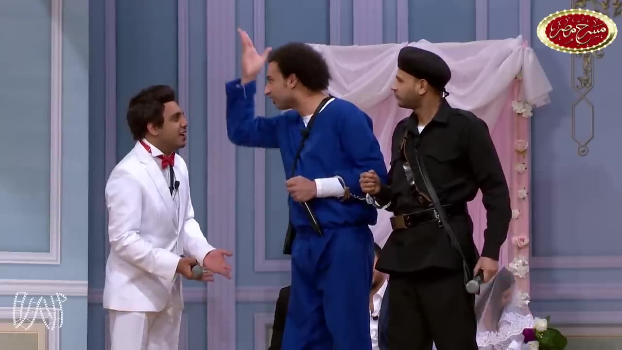 لما تجيب مغني في فرحك على قد الفلوس اللي معاك😂🎤 مسرح مصر