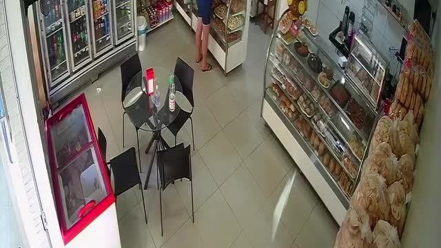 Dog Sneaks into Bakery and Steals a Bag of Bread