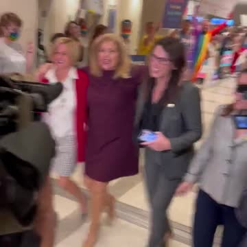 Florida Democrats Humiliate Themselves With Bizarre Cringe-Inducing Chant