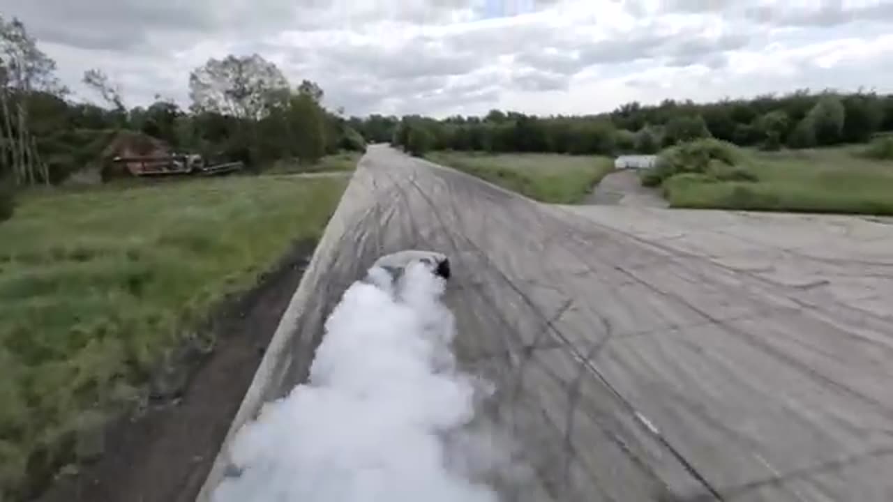 Drifting my 1000hp Supra at an ABANDONED AIRPORT!